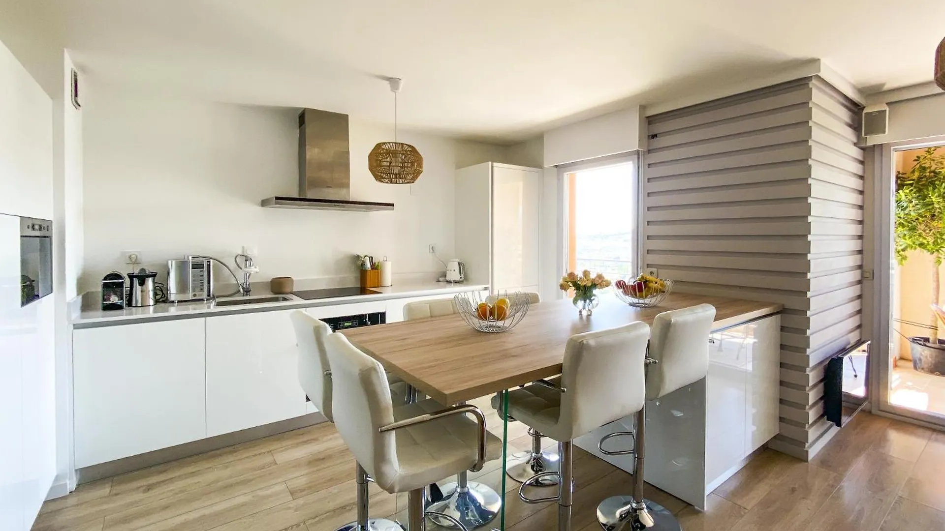 Evasion Vue Mer - Wifi, Piscine, Parking, 4Pers Nice Apartment